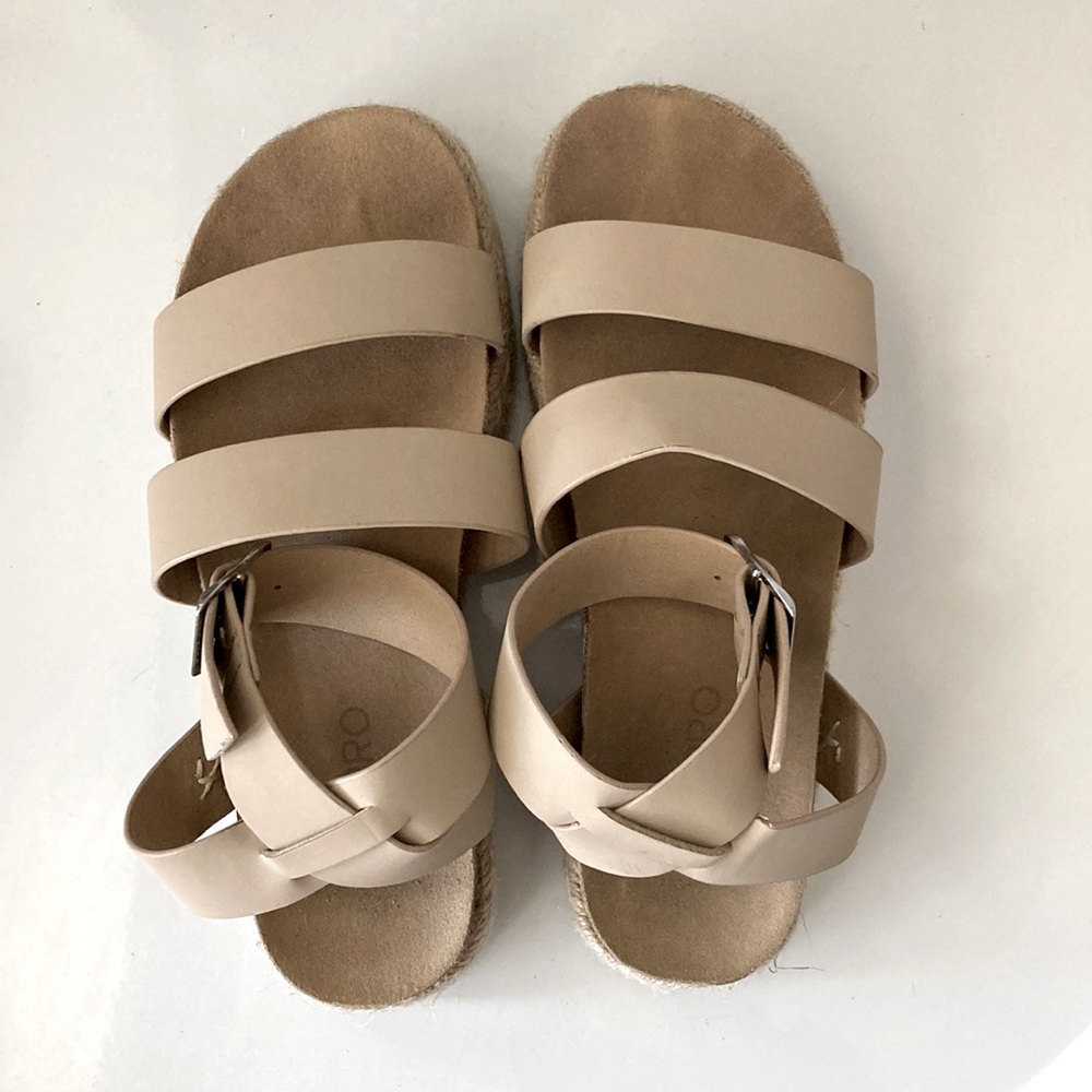 WalkPro Open Toe, Platform Sandals, Nude, Size 36.